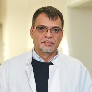Dr. Kiarash Bahrehmand (Dr. Kia)